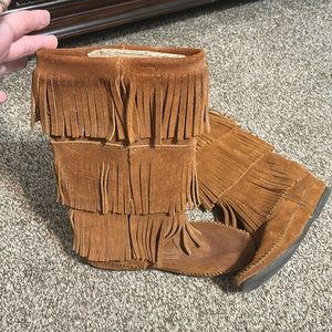 Minnetonka fringe boots!